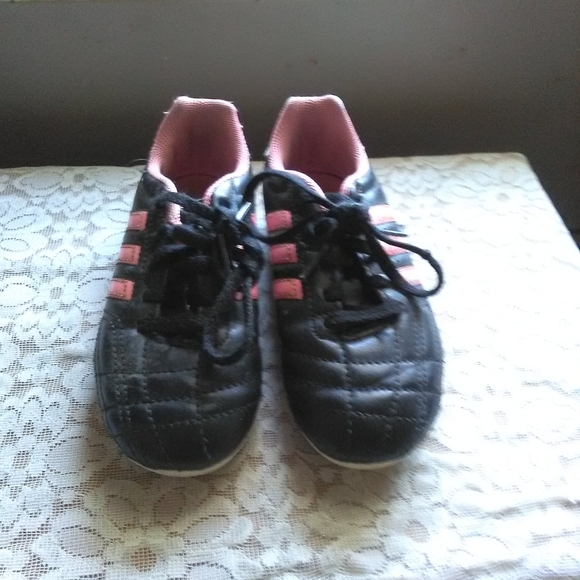 🎉Adidas Soccer Cleats🎉 - Picture 2 of 9